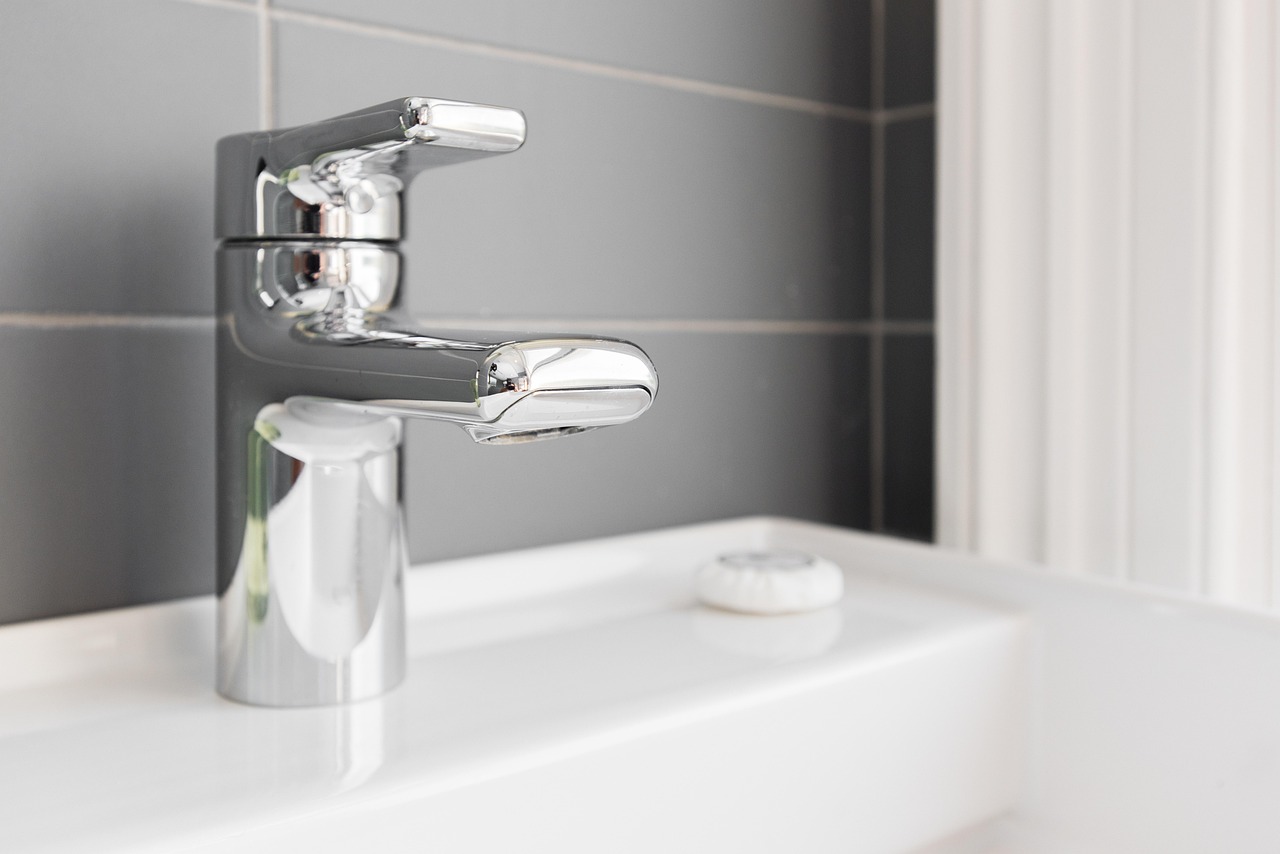 Photo by mowbraycourthotel bathroom, faucet, nature, sink, tap water, shower, bathing, water, home, design, interior, hotel, interior design, clean, hygiene, modern, bathroom sink, stainless steel